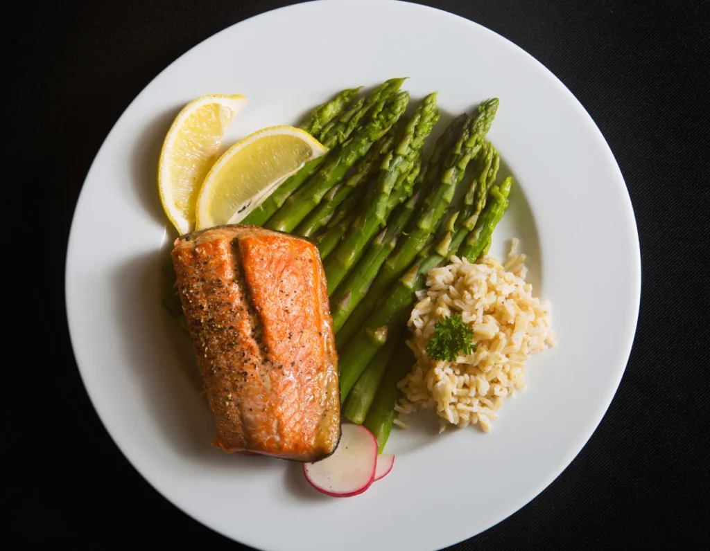 Baked Salmon with Asparagus